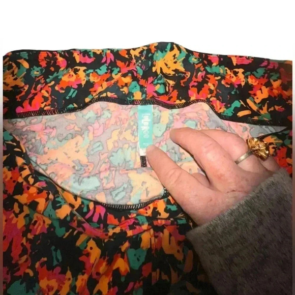 Lularoe TC2 orange & black floral leggings .OG designer Patrick quality & fit. - Picture 3 of 5